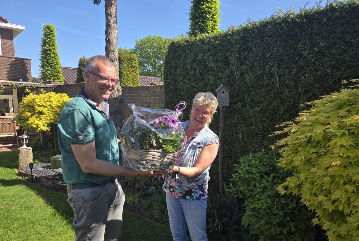 Annette Theusing 25 jaar vrijwilligster.jpg