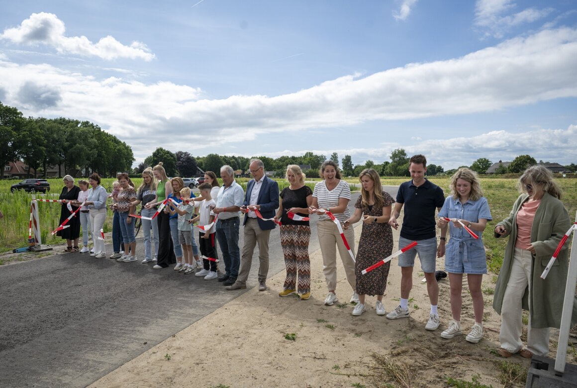 Foto officiële opening De Grave Haarle.jpg