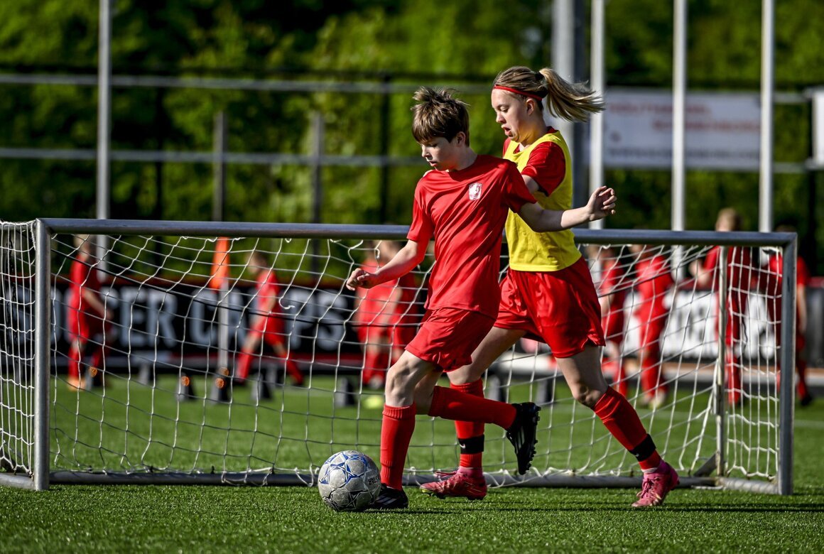 FC Twente Soccer Schools (2).JPG